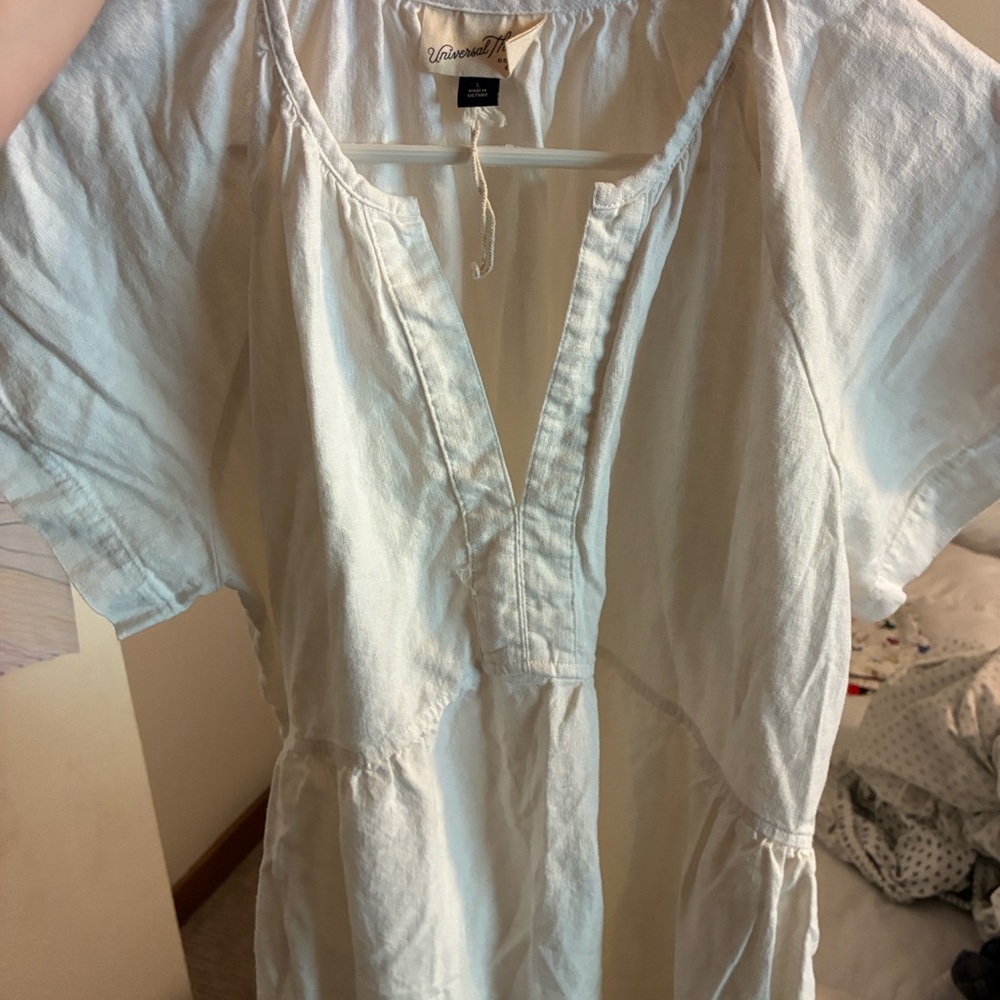 Universal Thread White Short Sleeve V-Neck Tunic Dress - Picture 2 of 4